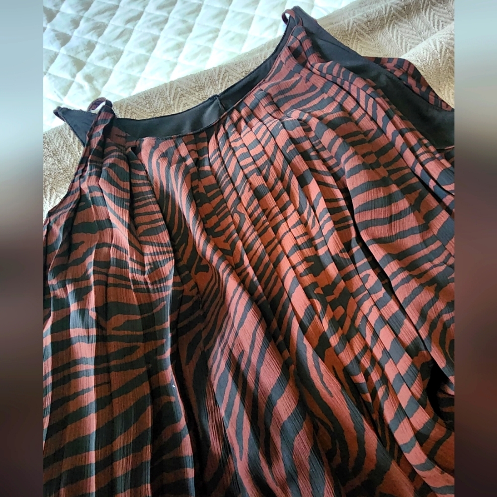 Brand New Express flowy tank